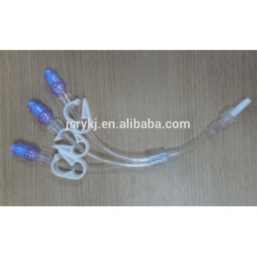 Conector sin aguja con tubo de extensión